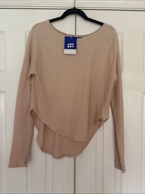 JoyLab Loose Fit Beige Waffle-Knit Layered Hem Long Sleeve Top